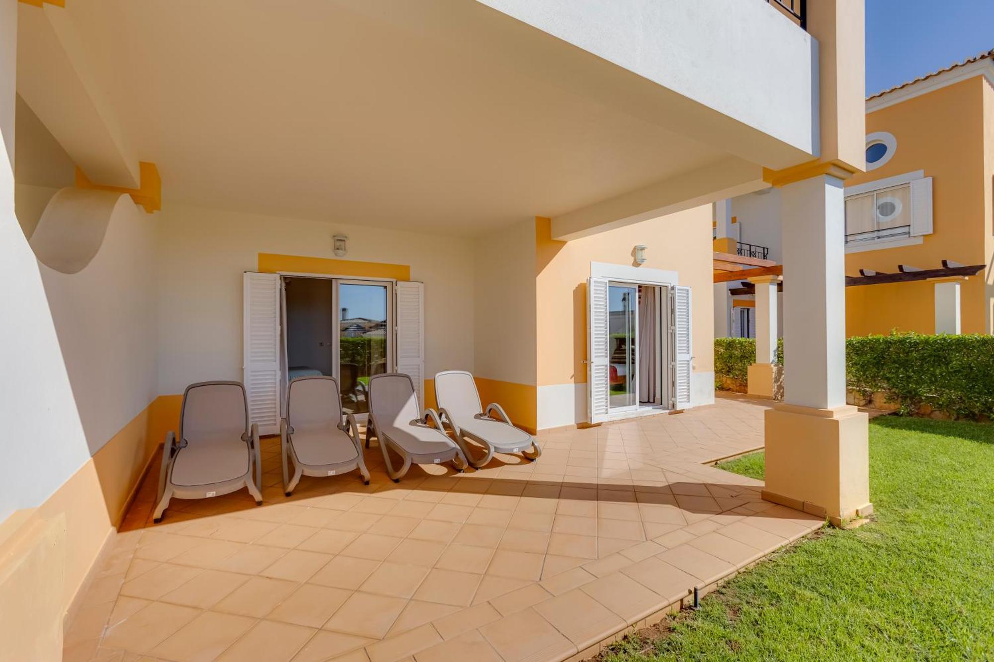 The View - Santo Antonio Villas, Golf & Spa Salema Bagian luar foto
